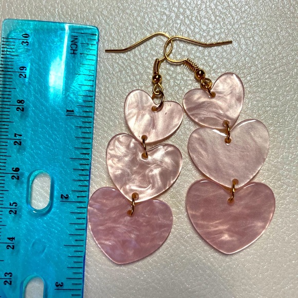 ⭐️Acrylic Pink Heart 💖 Long Earrings - Picture 4 of 5